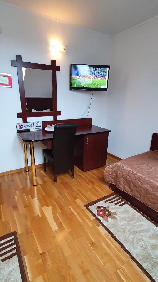 Pensiunea Select Arad Ngoại thất bức ảnh