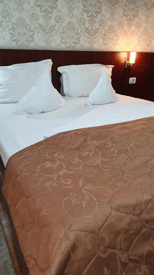 Pensiunea Select Arad Ngoại thất bức ảnh