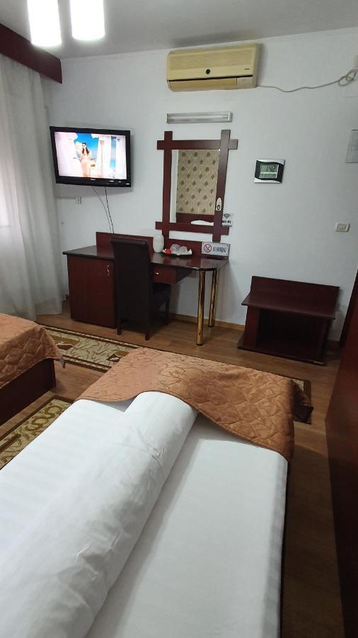 Pensiunea Select Arad Ngoại thất bức ảnh
