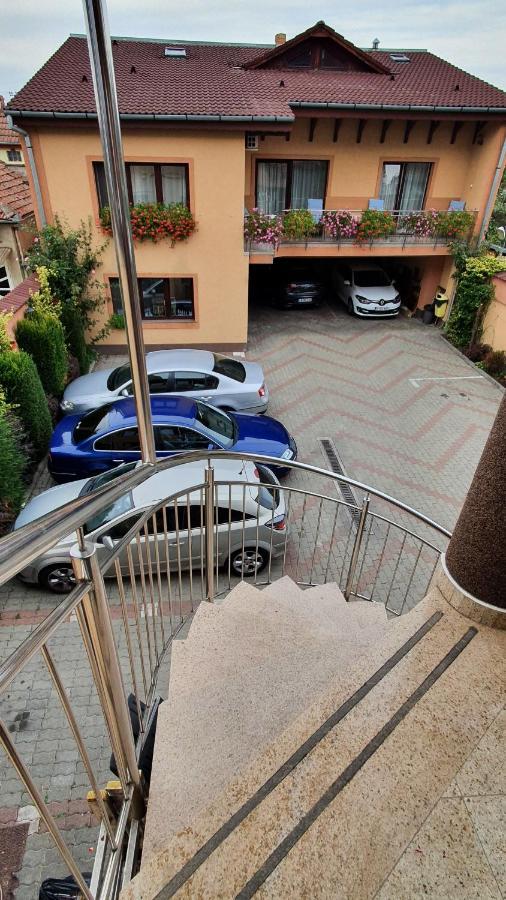 Pensiunea Select Arad Ngoại thất bức ảnh